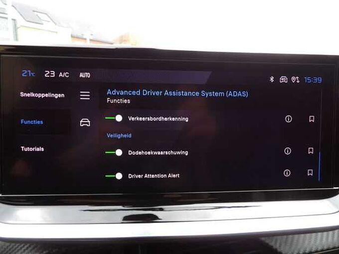 Peugeot 2008 2008 PureTech 130 EAT8 Allure Pack