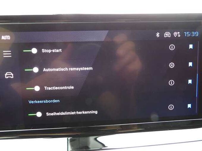 Peugeot 2008 2008 PureTech 130 EAT8 Allure Pack