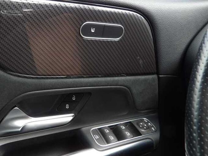 Mercedes-Benz B 180 B 180 d 7G-DCT AMG Line