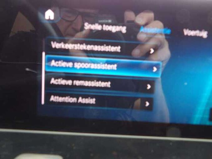 Mercedes-Benz B 180 B 180 d 7G-DCT AMG Line