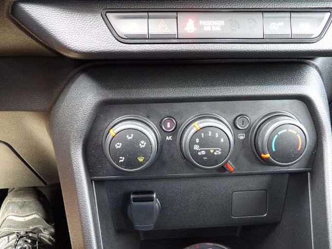Dacia Sandero Sandero Stepway ECO Expression - Climate Pack