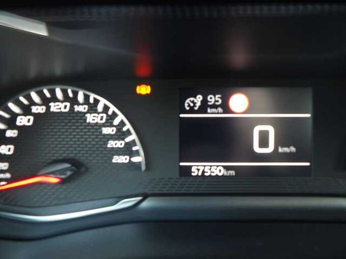 Peugeot 2008 2008 PureTech Active Pack.